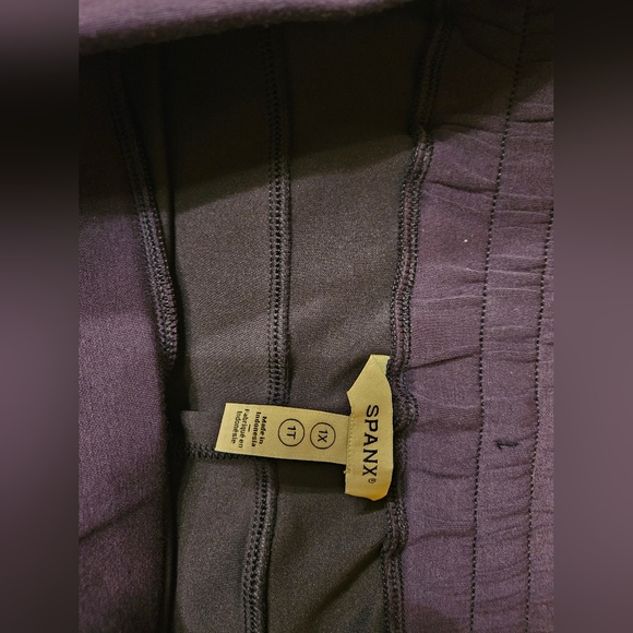 Spanx AirEssentials Cropped Wide Leg Pant - Picture 3 of 3